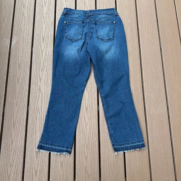 Bandolino High Rise Millie Capri Denim Jeans Raw Hem Women's Size 8 - Picture 2 of 4